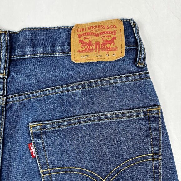 Levi’s 550 Relaxed Fit Medium Wash Straight Leg Crop Mom Jeans Women's 16 Reg - Picture 8 of 12